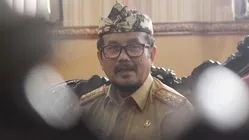 Bupati Imron: Satu Tahun Kepemimpinan Prabowo-Gibran, Banyak Program yang Berpihak pada Rakyat 1 Bupati Imron: Satu Tahun Kepemimpinan Prabowo-Gibran, Banyak Program yang Berpihak pada Rakyat