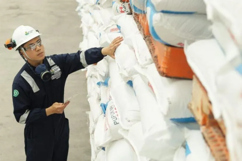 Pupuk Indonesia Salurkan 64 Persen Pupuk Subsidi di Tahun Pertama Pemerintahan Baru 1 Pupuk Indonesia Salurkan 64 Persen Pupuk Subsidi di Tahun Pertama Pemerintahan Baru