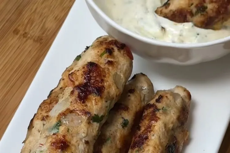 Resep Kebab Ayam Sehat: Gurih dan Segar Tanpa Ribet! 1 Resep Kebab Ayam Sehat: Gurih dan Segar Tanpa Ribet!