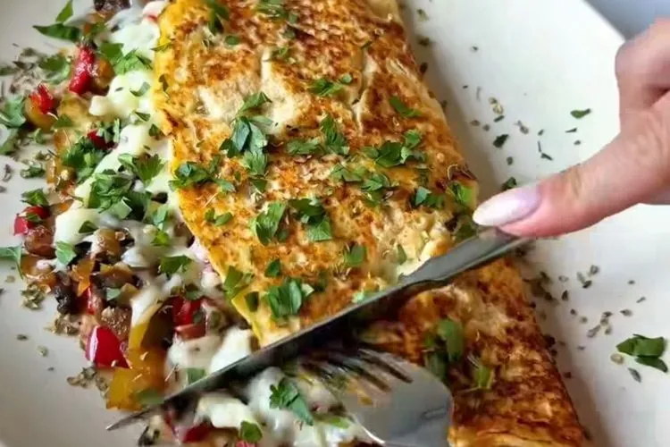Omelet Sayur Keju: Sarapan Sederhana yang Cerahkan Hari 1 Omelet Sayur Keju: Sarapan Sederhana yang Cerahkan Hari