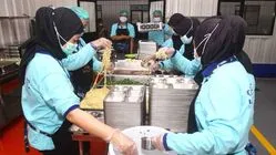 Hanya 17 Dapur MBG di Jabar Miliki Sertifikat Higiene dan Sanitasi 1 Hanya 17 Dapur MBG di Jabar Miliki Sertifikat Higiene dan Sanitasi