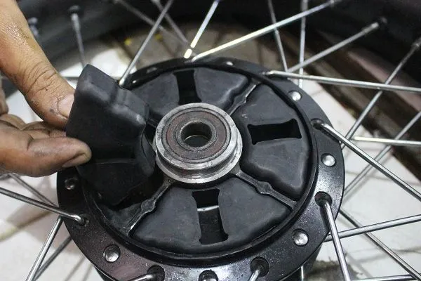 Mengapa Tidak Boleh Menggunakan Karet Nap Gir Murah di Motor Bekasmu 1 Mengapa Tidak Boleh Menggunakan Karet Nap Gir Murah di Motor Bekasmu