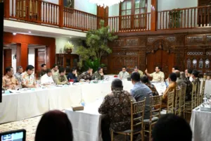 Prabowo Undang Menteri Rapat Malam Ini di Kertanegara 7 Prabowo Undang Menteri Rapat Malam Ini di Kertanegara