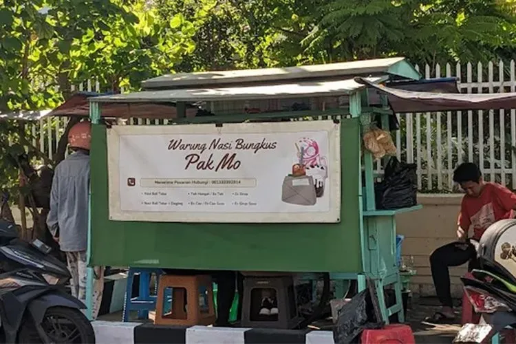 Rekomendasi Kuliner Kaki Lima Legendaris Surabaya, Nasi Campur Rp13 Ribu hingga Rawon 1 Rekomendasi Kuliner Kaki Lima Legendaris Surabaya, Nasi Campur Rp13 Ribu hingga Rawon