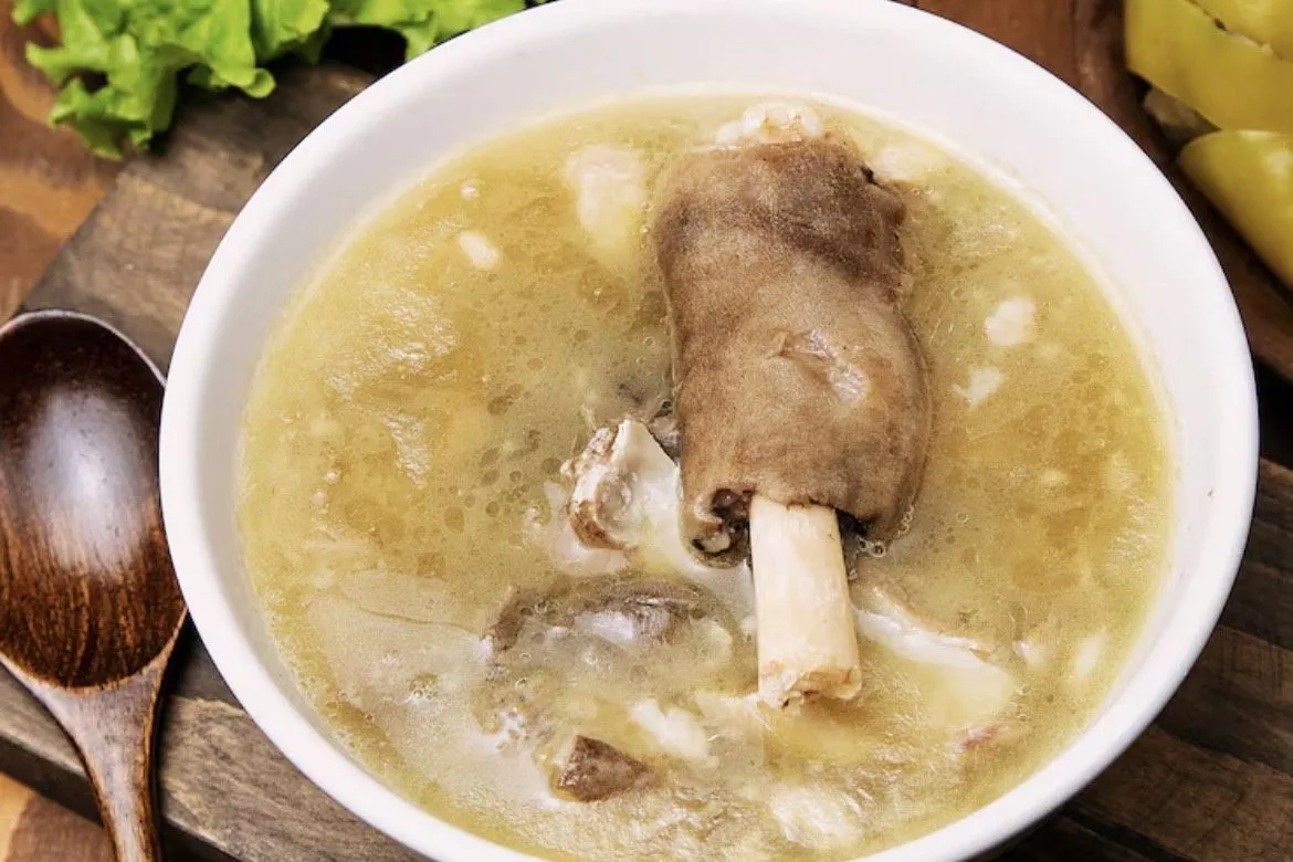 10 Tempat Sop Buntut Enak di Surabaya yang Wajib Dikunjungi 1 10 Tempat Sop Buntut Enak di Surabaya yang Wajib Dikunjungi