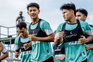 5 Fakta Persebaya vs Persis Solo: Dua Pemain Kunci Absen, Pertahanan Rapuh 8 5 Fakta Persebaya vs Persis Solo: Dua Pemain Kunci Absen, Pertahanan Rapuh
