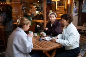 Memahami 10 Ungkapan Umum yang Sering Diandalkan Orang Canggung Secara Sosial