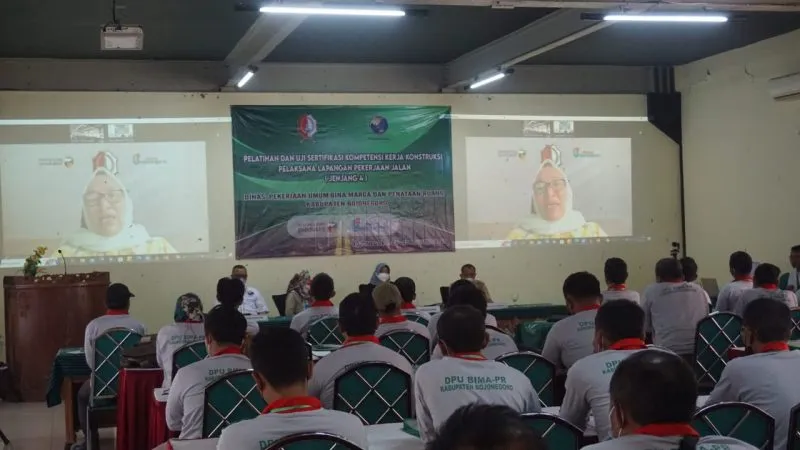 Bupati Bojonegoro Dorong Penguasaan Teknologi Digital untuk Meningkatkan Peluang Kerja 1 Bupati Bojonegoro Dorong Penguasaan Teknologi Digital untuk Meningkatkan Peluang Kerja