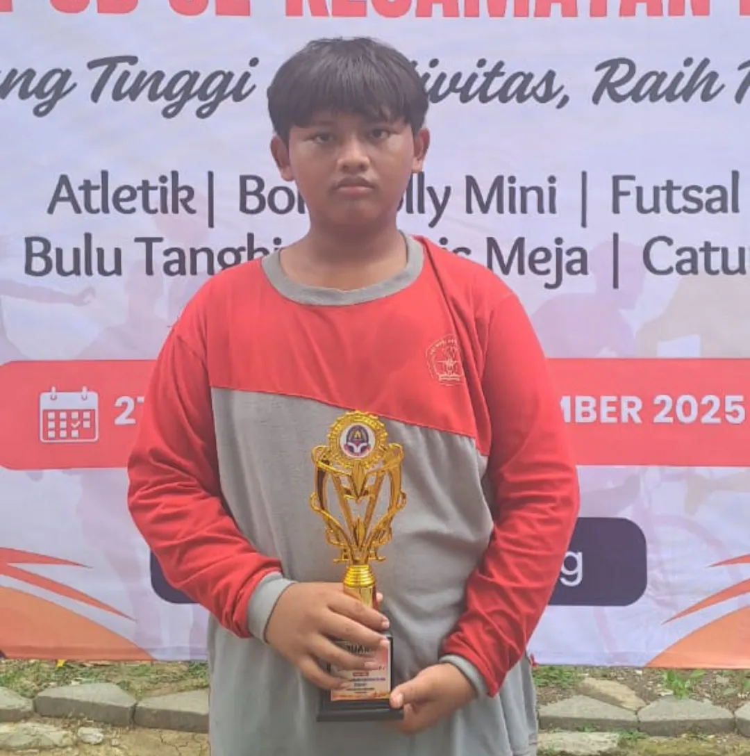 Siswa SDN 112 Metatu Gresik Raih Juara 2 Lomba Tolak Peluru di Pekan Olahraga SD Kecamatan Benjeng 2025