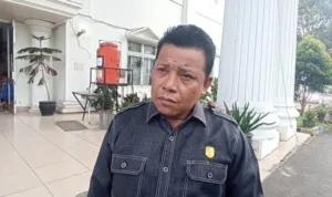 Ketua-Komisi-III-DPRD-Kepahiang.jpg Ketua Komisi III DPRD Kepahiang