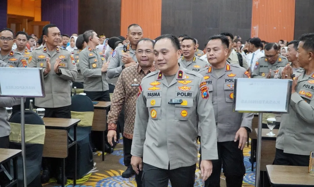 Polda Jatim Kukuhkan 234 Pelajar Jadi Duta Kamtibmas, Siap Jadi Agen Perdamaian di Sekolah 1 Polda Jatim Kukuhkan 234 Pelajar Jadi Duta Kamtibmas, Siap Jadi Agen Perdamaian di Sekolah