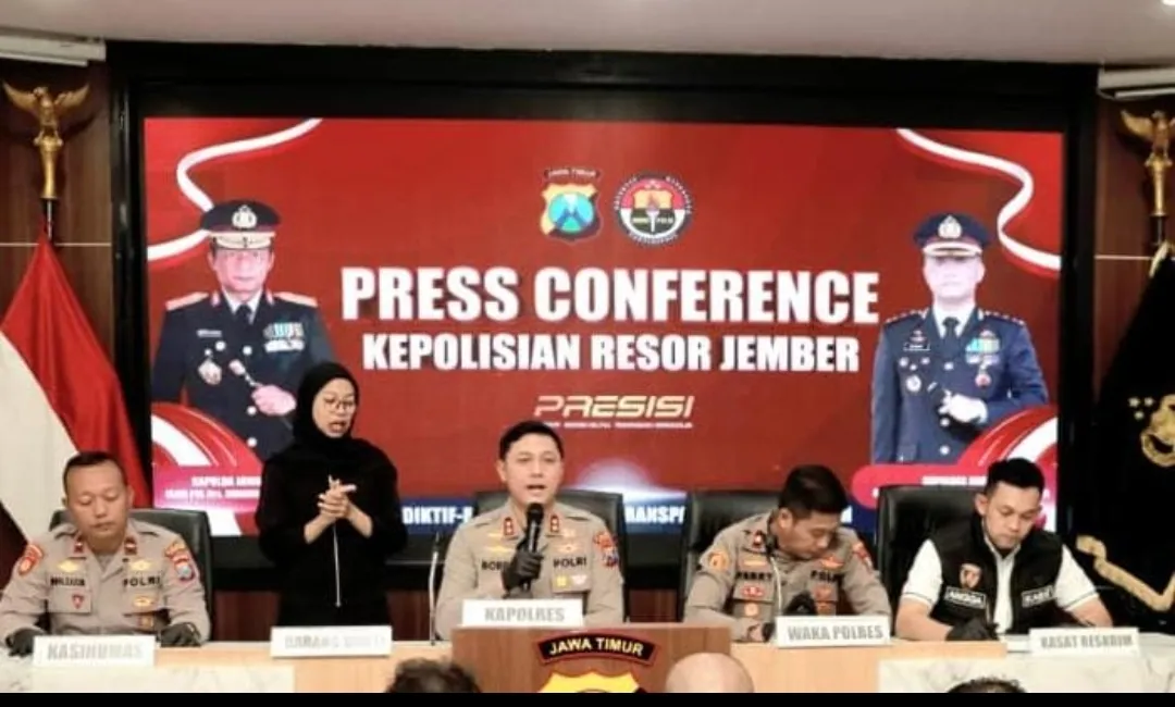Polres Jember Berhasil Bongkar Sindikat Curanmor Amankan Tiga Tersangka dan 23 Motor Curian 1 Polres Jember Berhasil Bongkar Sindikat Curanmor Amankan Tiga Tersangka dan 23 Motor Curian