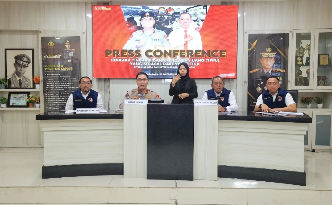 Polda Jatim Berhasil Ungkap 1.757 Kasus Narkoba dan Sita Aset Rp 30,1 Miliar dari Jaringan TPPU 1 Polda Jatim Berhasil Ungkap 1.757 Kasus Narkoba dan Sita Aset Rp 30,1 Miliar dari Jaringan TPPU