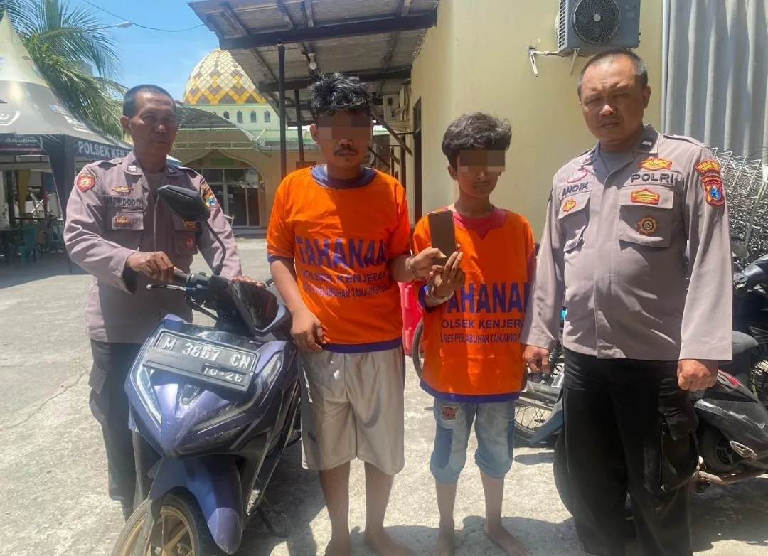 Polsek Kenjeran Amankan Dua Pelaku Curas yang Beraksi di Jembatan Kedinding Lor Surabaya 1 Polsek Kenjeran Amankan Dua Pelaku Curas yang Beraksi di Jembatan Kedinding Lor Surabaya