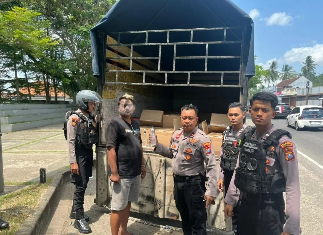 Patroli Polresta Banyuwangi Berhasil Gagalkan Penyelundupan Ribuan Botol Arak dari Bali 1 Patroli Polresta Banyuwangi Berhasil Gagalkan Penyelundupan Ribuan Botol Arak dari Bali