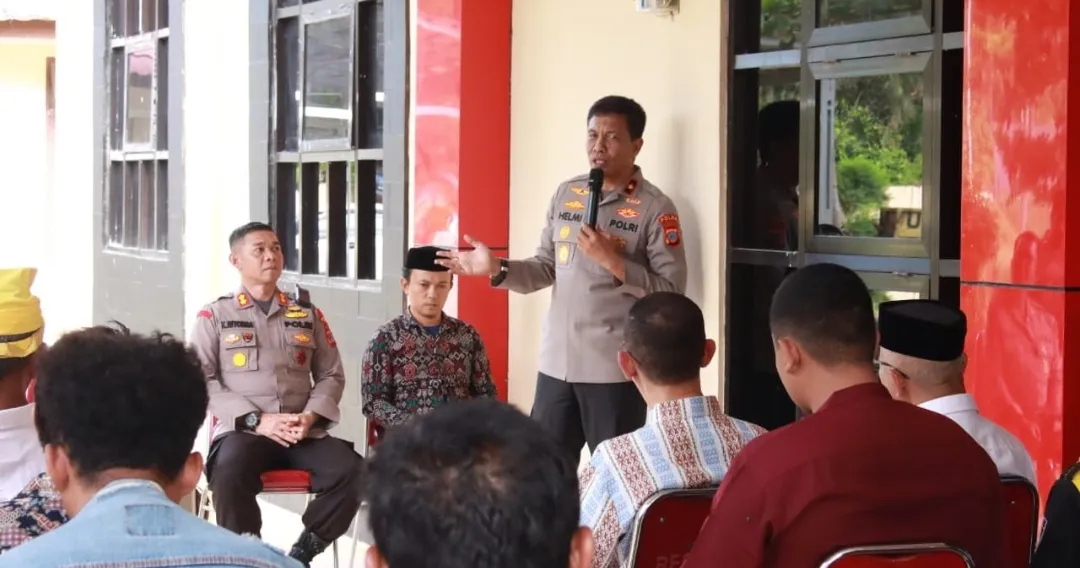 Hadirkan Eks Napiter Poso, Divhumas Polri Gelar FGD Kontra Radikal di Kabupaten Sigi 1 Hadirkan Eks Napiter Poso, Divhumas Polri Gelar FGD Kontra Radikal di Kabupaten Sigi