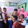 Sambut HKGB ke-73, Bhayangkari Bojonegoro Gelar Bakti Sosial di SLB Putra Harapan