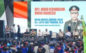Dukung Program Pemerintah, Kapolri: Buruh dan Polri Bersinergi Jaga Stabilitas Kamtibmas 1 Dukung Program Pemerintah, Kapolri: Buruh dan Polri Bersinergi Jaga Stabilitas Kamtibmas