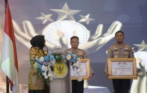 Maksimalkan Pelayanan Publik, Polresta Sidoarjo Terima Penghargaan di Kompolnas Award 2025 1 Maksimalkan Pelayanan Publik, Polresta Sidoarjo Terima Penghargaan di Kompolnas Award 2025
