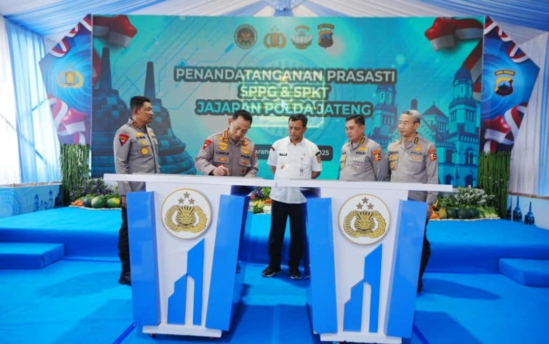 Kapolri Resmikan 35 SPKT Polres di Jajaran Polda Jateng untuk Optimalkan Pelayanan Masyarakat 1 Kapolri Resmikan 35 SPKT Polres di Jajaran Polda Jateng untuk Optimalkan Pelayanan Masyarakat
