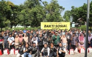 Social Riding : Polres Kediri dan Komunitas DBK Jelajah Desa Sambil Berbagi untuk Warga 6 Social Riding : Polres Kediri dan Komunitas DBK Jelajah Desa Sambil Berbagi untuk Warga