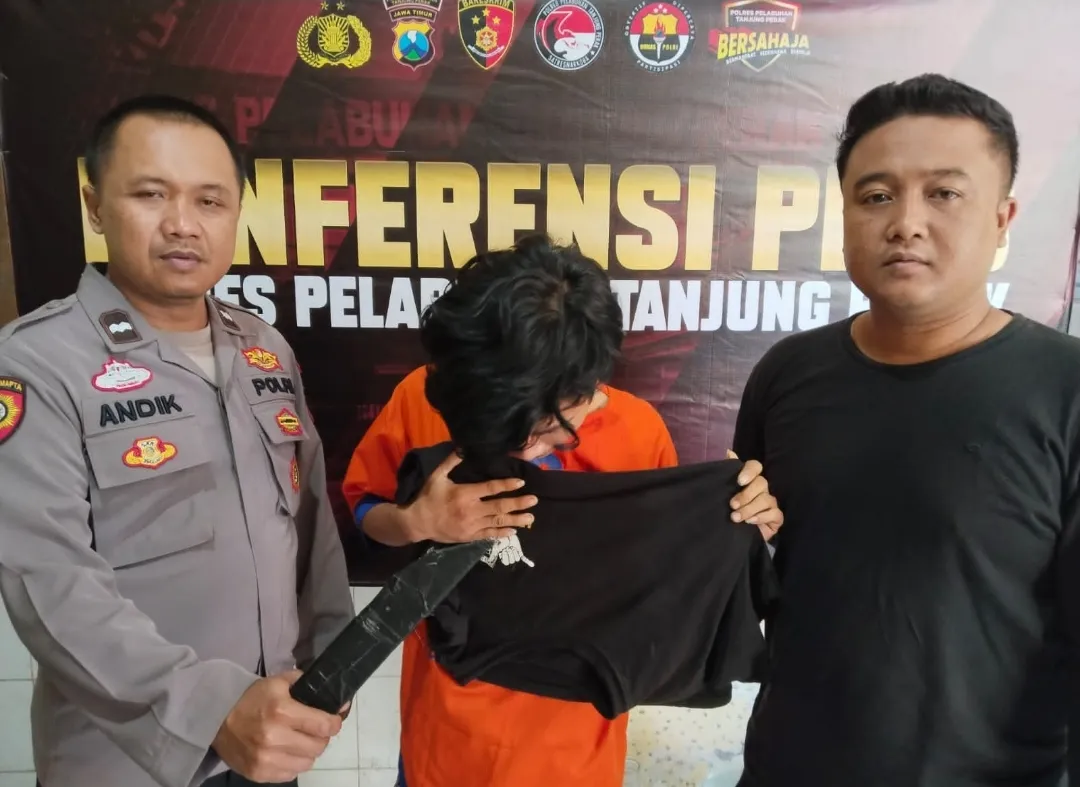 Polsek Kenjeran Tangkap Pelaku Kekerasan Dalam Rumah Tangga di Bulak Banteng Surabaya 1 Polsek Kenjeran Tangkap Pelaku Kekerasan Dalam Rumah Tangga di Bulak Banteng Surabaya