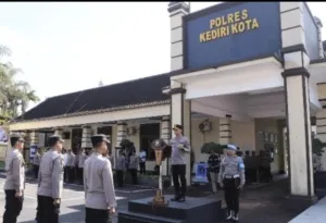 Kapolres Kediri Kota Kukuhkan Pamapta Layanan yang Cepat dan Profesional untuk Masyarakat 1 Kapolres Kediri Kota Kukuhkan Pamapta Layanan yang Cepat dan Profesional untuk Masyarakat