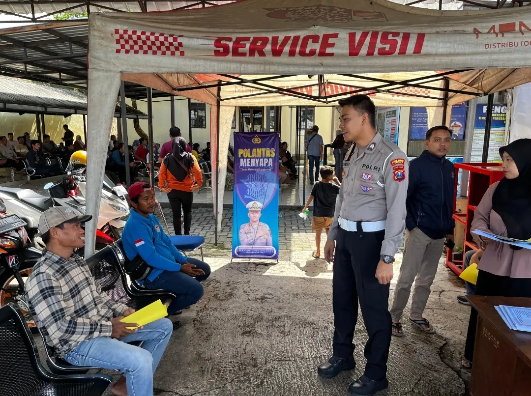 Polres Jember Hadirkan Layanan Publik yang Cepat - Transparan dan Humanis Lewat Program Polantas Menyapa 1 Polres Jember Hadirkan Layanan Publik yang Cepat – Transparan dan Humanis Lewat Program Polantas Menyapa