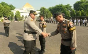 Kapolres Pasuruan Kukuhkan Pamapta untuk Respon Cepat Tangani Gangguan Kamtibmas 8 Kapolres Pasuruan Kukuhkan Pamapta untuk Respon Cepat Tangani Gangguan Kamtibmas