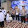 Wujud Peduli Sesama, Humas Polri Berikan Tali Asih Kepada 100 Anak Yatim pada Khataman HUT Ke-74 23 Wujud Peduli Sesama, Humas Polri Berikan Tali Asih Kepada 100 Anak Yatim pada Khataman HUT Ke-74