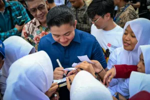 Seskab Teddy: Mensos Hubungi Bank Himbara dan PT Pos, BLT Cair Hari Ini 12 Seskab teddy