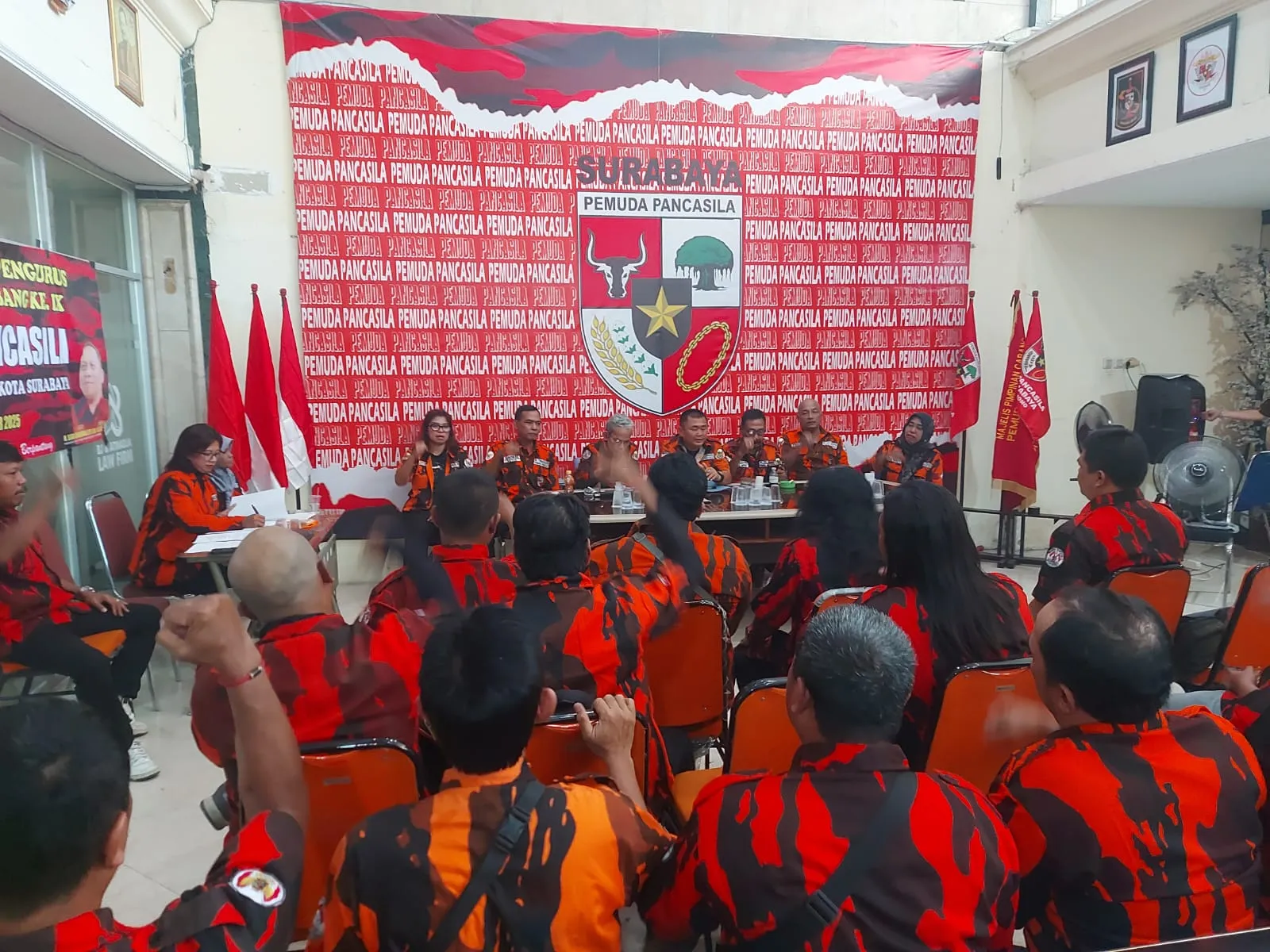 Pemuda Pancasila Jambangan Kukuhkan Suyadi Eko Priyono, Siap Perkuat Nilai Pancasila 1 Pemuda Pancasila Jambangan Kukuhkan Suyadi Eko Priyono, Siap Perkuat Nilai Pancasila