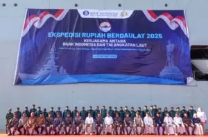 Bank Indonesia dan TNI AL Lepas Ekspedisi Rupiah Berdaulat ke Lima Pulau 3T Jatim 2 Bank Indonesia dan TNI AL Lepas Ekspedisi Rupiah Berdaulat ke Lima Pulau 3T Jatim