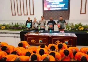 Satreskrim Polrestabes Surabaya Tindak Kasus Asusila, 34 Tersangka Diamankan dari Hotel 6 Satreskrim Polrestabes Surabaya Tindak Kasus Asusila, 34 Tersangka Diamankan dari Hotel