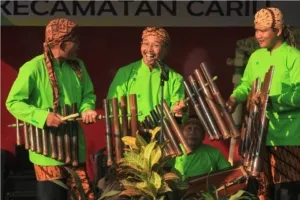 Alat Musik Bambu: Calung yang Menggugah Jiwa 12 Alat Musik Bambu: Calung yang Menggugah Jiwa