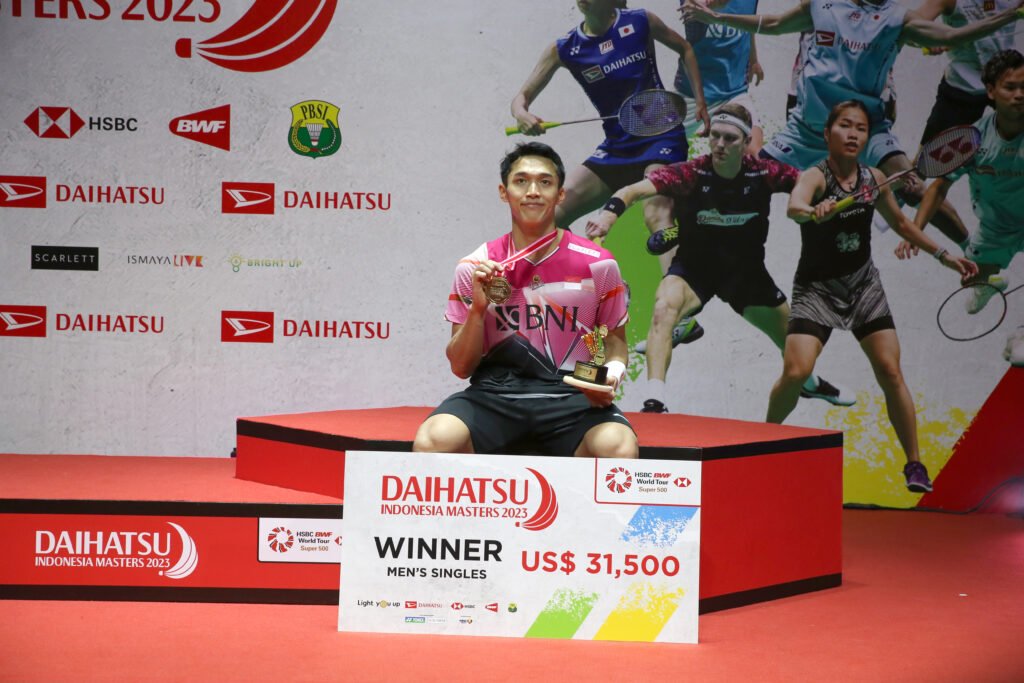 Juara Usai Tekuk Nomor Satu Dunia, Jonatan Christie Bawa Indonesia Sabet Gelar di Denmark Open 2025