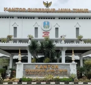 Tekan Inflasi, Gubernur Khofifah Gencar Gelar Pasar Murah di Jatim