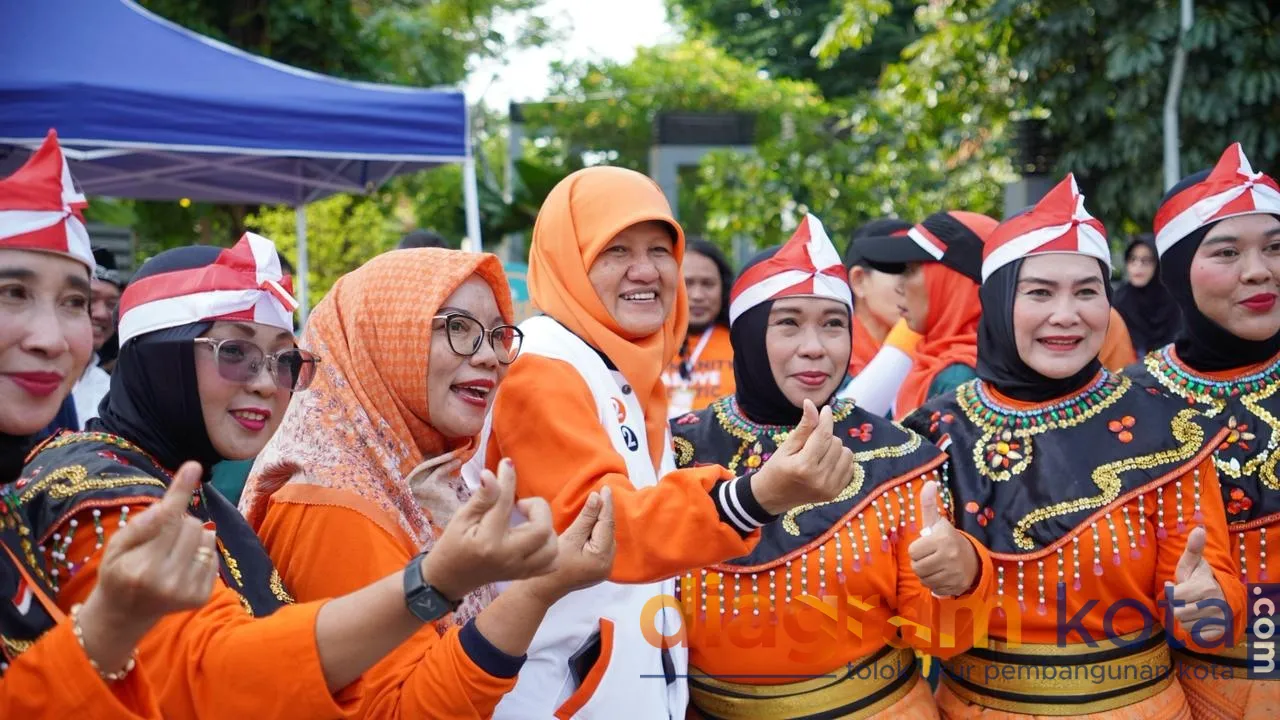 Reni Astuti Luncurkan Relawan Sehat Surabaya di Hari Pahlawan, Ajak Warga Bergerak Wujudkan Kota Sehat dan Berdaya 1 Reni Astuti