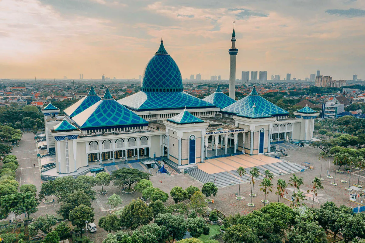 Cuaca Ekstrem di Surabaya: Peringatan BMKG untuk Masyarakat 1 Cuaca Ekstrem di Surabaya: Peringatan BMKG untuk Masyarakat