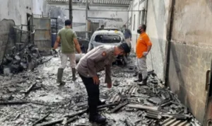 6235d0d803532 pom mini yang terbakar di desa kencong kecamatan kepung kabupaten kediri pada sabtu 1932022 488 274