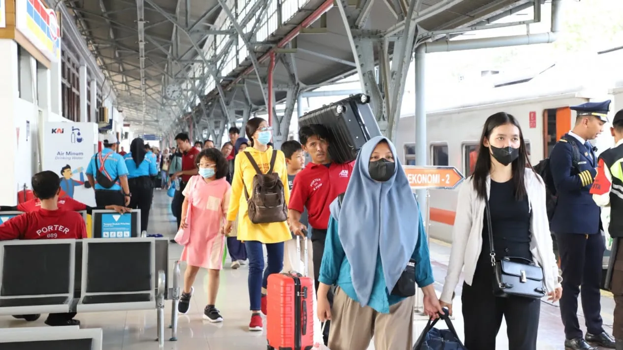 Tiket Kereta Api Natal dan Tahun Baru 2025/2026 Bisa Dipesan Mulai Hari Ini! 1 Tiket Kereta Api Natal dan Tahun Baru 2025/2026 Bisa Dipesan Mulai Hari Ini!