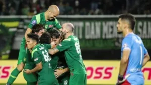 Bruno Moreira Lampaui Laga Ke-100 Bersama Persebaya Surabaya