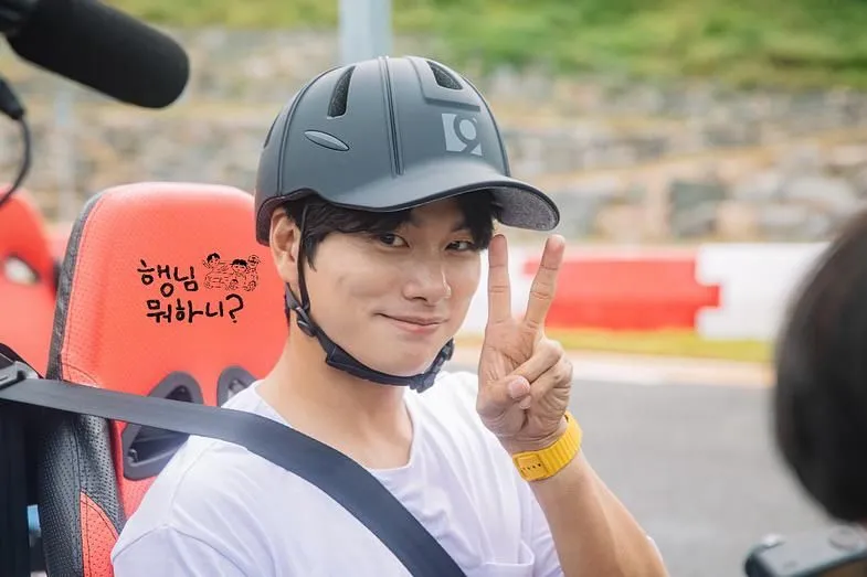 Lee Yi Kyung Ubah Pernyataan soal Chat Pelecehan: Bukan AI