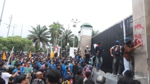 Sidang MKD Mengenai 5 Anggota DPR, Prof. Satya: Politik Harus Selaras dengan Konstitusi