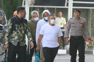 OTT di Dinas PUPR Riau: KPK Temukan “Jatah Preman” Anggaran, Gubri Diperiksa