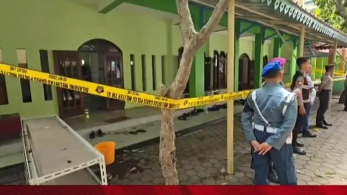 Ledakan di SMAN 72 Jakarta Membuat Panik, Siswi Ungkap Detik-detik Dentuman 1 Ledakan di SMAN 72 Jakarta Membuat Panik, Siswi Ungkap Detik-detik Dentuman