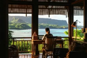 10 Hotel Terbaik Dekat Danau Toba untuk Liburan Tenang 2025