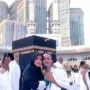 9 Potret Seleb yang Umrah di November 2025, Termasuk Shireen Sungkar!