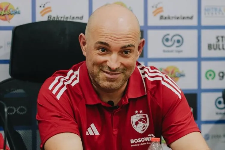 Bernardo Tavares, Harapan Segara Persebaya di Tengah Tekanan Publik 1 Bernardo Tavares, Harapan Segara Persebaya di Tengah Tekanan Publik