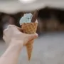 Cuaca Panas? 10 Toko Es Krim Surabaya yang Menggugah Selera!